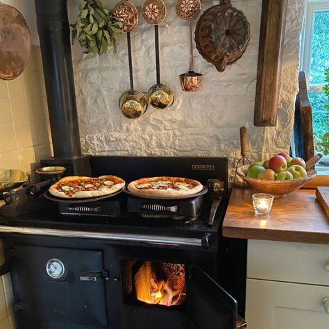 Cottage Kitchens, Wood Cook Stove Kitchen, Farmhouse Hearth, Farm Style Kitchen, Country Living Uk, Wood Stove Cooking, Old Stove, Witch Cottage, Cottage Aesthetic