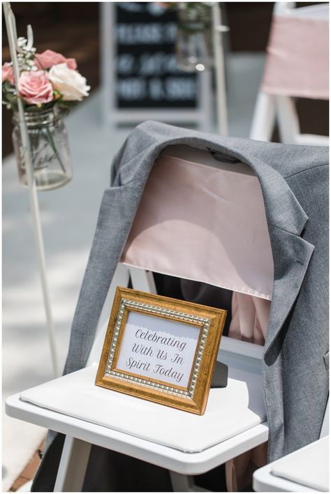 Honouring Passed Loved Ones At Wedding, Chair For Passed Loved Ones, Remembering A Loved One At A Wedding, In Memoriam Wedding Ideas, Wedding Memory Seat, Wedding Memorial Chair Ideas, Empty Seat For Loved One Wedding, Parent Memorial At Wedding, Empty Chair Memorial At Wedding