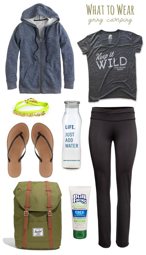 What To Wear: Going Camping. bc a cute outfit just might make you forget you haven't showered in five days. Camp Clothes, Cute Camping Outfits, Summer Camping Outfits, Camping Outfits For Women, Climbing Outfit Woman, Climbing Outfits, Camping Clothes, Camping Wear, Cute Hiking Outfit