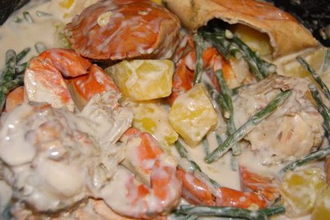 Filipino Shrimp Recipe, Crab Meat Recipe, Chamorro Culture, Philippines Recipes, Crab Meat Recipes, Filipino Foods, Coconut Milk Recipes, Meat Recipe, Crab Recipes