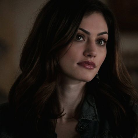 Phoebe Tonkin, Hailey Marshall, Estilo Megan Fox, Hayley The Originals, Hayley And Klaus, Hayley Marshall, Vampire Diaries Cast, Vampire Diaries The Originals, Photo Profil