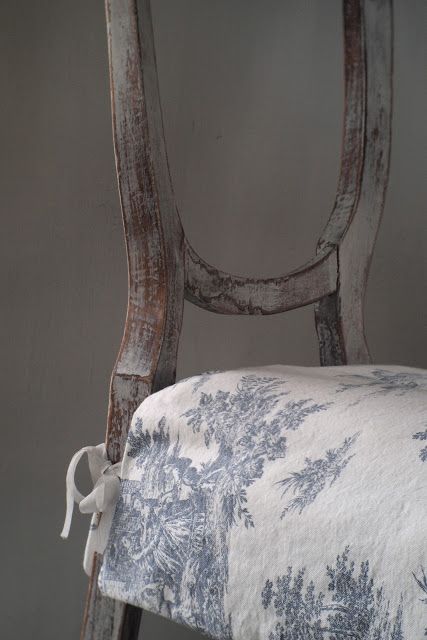 Vibeke Design, Toile Fabric, Old Chair, Grey Furniture, Distressed Furniture, French Decor, Chair Cover, Reupholster, Chair Covers