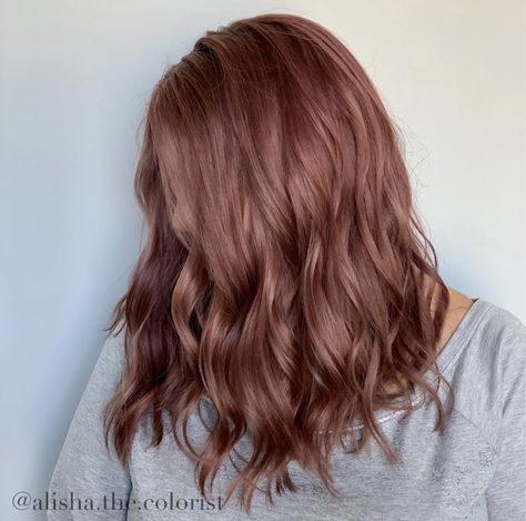 Rose Gold #myidentity #rosegoldhair Caramel Rose Hair, Rose Gold Copper Hair, Dark Rose Gold Hair, Rose Gold Brown Hair, Dusty Rose Hair, Pale Skin Hair Color, Light Brunette Hair, Goals 2024, Dusky Skin