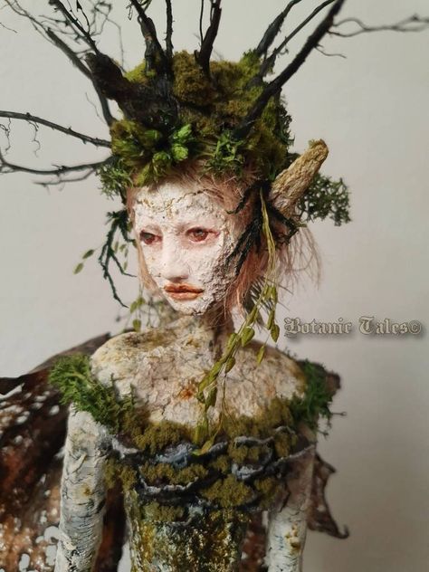 Nature Cosplay, Fairy Nature, Nature Art Sculpture, Tree People Art, Tree Fairy, Tree Person, Wood Doll, Spirit Of The Forest, Fairy Folk