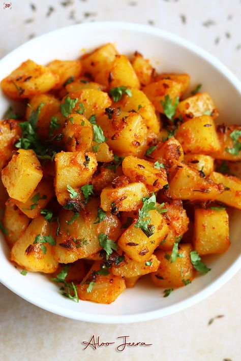 Jeera Aloo Recipe, Jeera Aloo, Honey Chilli Potato, Valentines 2024, Chilli Potato, Argentina Food, Indian Food Photography, Steamed Potatoes, Aloo Recipes