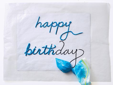 Don’t have a piping bag? Try this genius trick for writing "Happy birthday" on a cake. Happy Birthday In Cursive, Happy Birthday Cake Writing, Happy Birthday Hand Lettering, Birthday Images With Quotes, Cool Happy Birthday Images, Happy Birthday Writing, Birthday Cake Writing, Cake Lettering, Happy Birthday Kids