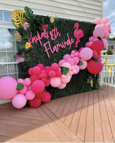 Pink Hawaiian Party, Sweet 16 Tropical Theme Party Ideas, Flamingo Backdrop, Tropical Sweet 16, Sweet 16 Pool Parties, Flamingo Party Decor, Hawaii Themed Party, Flamingo Pool Parties, Tropical Theme Party