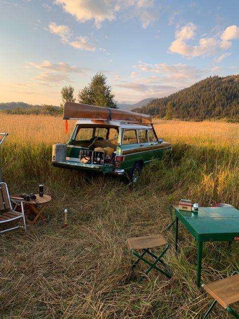 Vintage Hikercore, Vintage Camping Aesthetic, Vintage Summer Camp Aesthetic, Japanese Camping, Vintage Camping Photos, Vintage Summer Camp, Vintage Glamping, Camping Photoshoot, Vintage Camping Gear