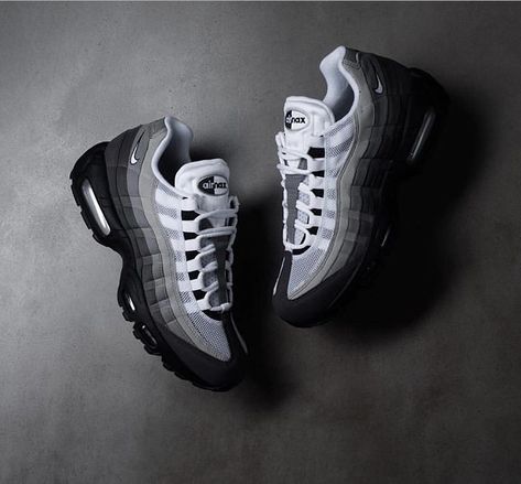 Nike Air Max 95 Outfit, Nike Tn Shoes, Air Max 95 White, Nike 95, Bape Sta, Branded Shoes For Men, Pretty Shoes Sneakers, Nike Shoes Outfits, Streetwear Shoes