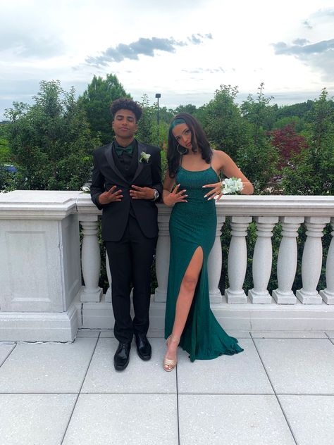 Green Prom Outfits, Green And Black Formal Outfit, Prom Suit And Dress Combo, Matching Green Prom Outfits, Hoco Green Couple, Matching Suit And Dress Couple, Dark Green Hoco Couple, Emerald Green Hoco Couple, Green And Black Prom Couple