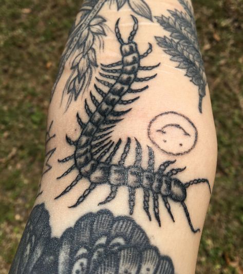 centipede bug tattoo Traditional Insect Tattoo Black, Tattoo Ideas Insects, Insect Chest Tattoo, Centipede Knee Tattoo, Traditional Style Bug Tattoo, Bug Leg Tattoo, Bug Patchwork Tattoo, Cenepede Tattoo, Cenipeed Tattoo