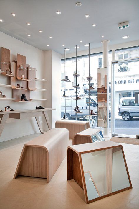 Shoe Store Design, Window Display Retail, Store Concept, Retail Interior Design, Store Design Boutique, Showroom Interior Design, Store Interiors, Interiors Dream, Retail Store Design