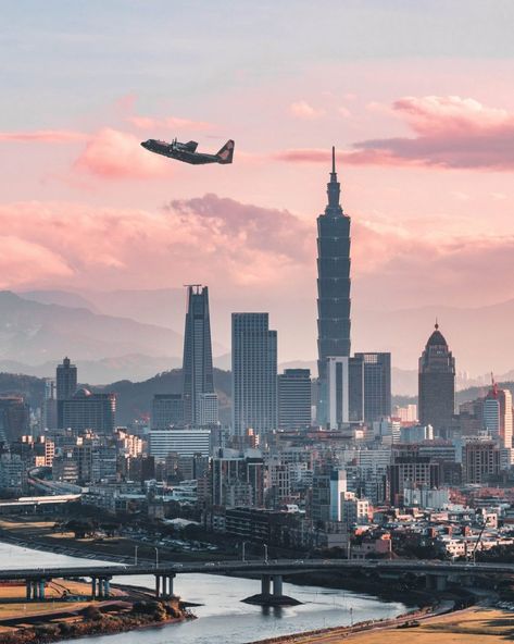 City Photography, Landscape Architecture Diagram, Taipei 101, Building Images, Taiwan Travel, Landmark Buildings, Taipei City, Taipei Taiwan, World Cities