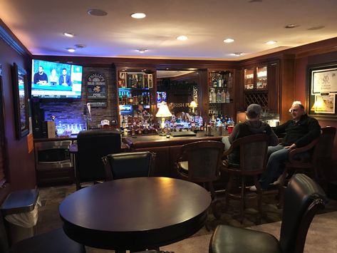 Basement Bar And Lounge, Basement Whiskey Lounge, Home Sports Bar Ideas, Sports Bar Ideas, Home Sports Bar, Whiskey Room Ideas, Basement Industrial, Sport Bar Design, Cool Basement Ideas