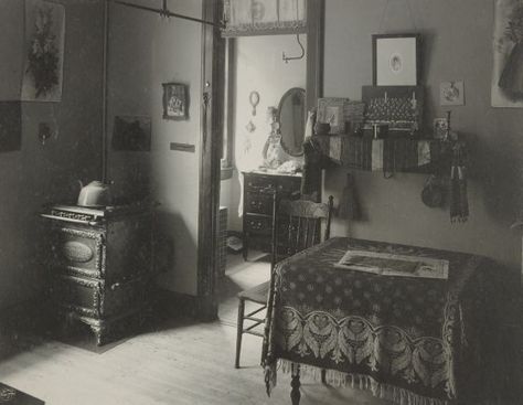 Interiors 1920 New York City Apartment | ... New York City: Interior of Apartments. Improved Tenements at 34 East 1920s House Interior, 1940s Apartment, New Orleans Apartment, Appartement New York, 1920 House, 1920s House, Victorian Kitchen, Boarding House, New York City Apartment