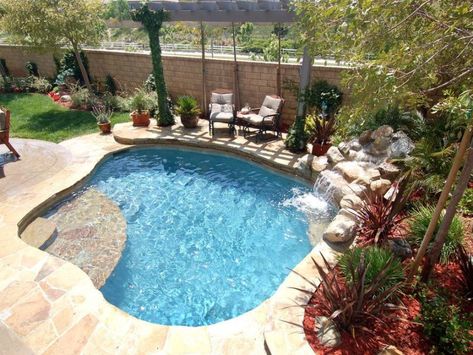 Spool Pool, Small Inground Pool, California Pools, Kleiner Pool Design, Pool And Patio, Pools Backyard Inground, Small Swimming Pools, Small Pool Design, Natural Swimming Pools