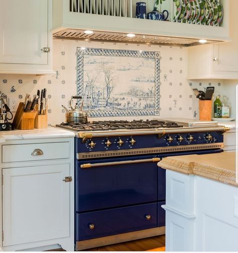 Blue And White Tile Kitchen Backsplash, Medditeranean Kitchen, Colonial Revival Kitchen, Blue And White Interior, Blue Tile Backsplash Kitchen, Cottage Kitchen Design, Backsplash Tiles, Furniture Office, Colonial Revival