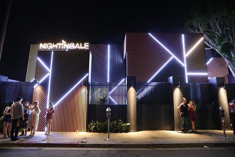 Ode to the Nightingale, West Hollywood's newest hot spot that celebs are flocking to. Clubs Exterior, Night Club Exterior Design, Nightclub Exterior Design, Nightclub Design Exterior, Club Exterior Design, Night Club Exterior, Night Club Entrance, Deco Marvel, Night Club Design