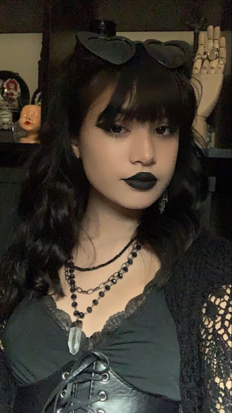 Goth Mexican, Latina Goth Fashion, Goth Latina Girl, Alt Latina, Latina Goth, Goth Latina Makeup, Goth Girl Aesthetic, Health Goth, Crazy Women