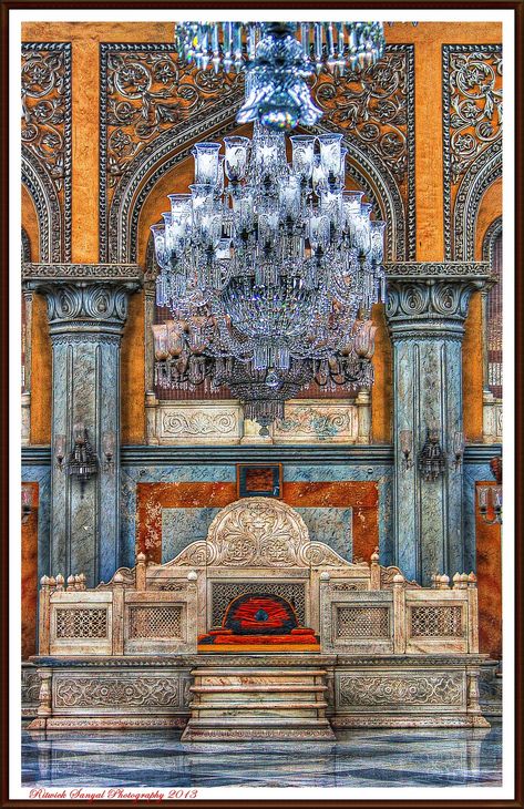 The throne of the Nizam of Hyderabad at Chowmallah Palace, Hyderabad Nizam Architecture, Hyderabad State, French Palace, Mysore Palace, Royal Throne, India Architecture, Throne Room, Indian Architecture, Mansion Interior