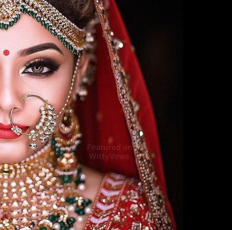 WittyVows on Instagram: “In love with mua Richa Dave's wedding look ��💓😍 she even did her wedding makeup on her own and gave us all bridal beauty look goals to clone…” Leaflet Template, Indian Wedding Makeup, Indian Bride Makeup, Indian Wedding Bride, Bridal Makeup Images, Bridal Photography Poses, Indian Bridal Photos, Indian Wedding Couple Photography, Bridal Makeover