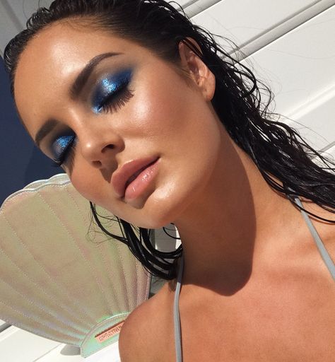 Chloe on Twitter: "Ya girls a mermaid today… " Editorial Make-up, Makeup 2024, Daytime Makeup, Blue Makeup Looks, Make Up Inspiration, Makeup Class, Beauty Make-up, Glam Look, Spring Makeup