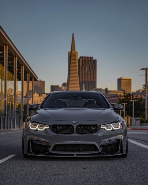 Grey Bmw, Dream Cars Bmw, Grey Car, Bmw Wallpapers, Bmw Love, Cool Car Pictures, Bmw 528i, Bmw 7 Series, Bmw Series