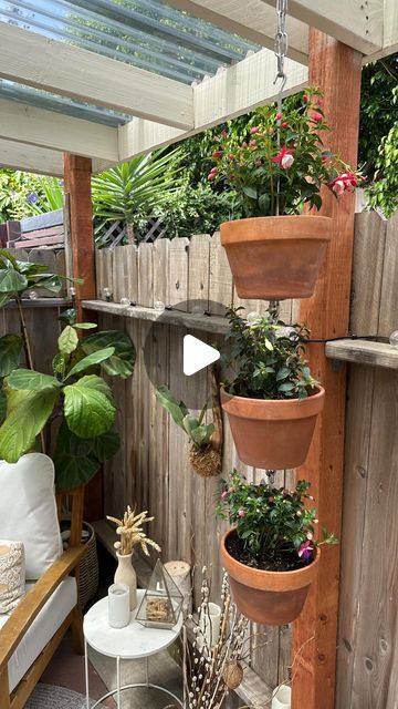 Clay Pots Ideas, Outdoor Hanging Plants, Outdoor Plant Stand, Potted Plants Patio, Hanging Plants Outdoor, Garden Areas, Clay Pot Projects, Indoor Plant Wall, Backyard Adventure