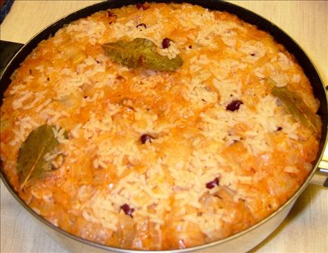 Jagacida Jag) - Beans And Rice From Cape Verde Recipe - Low-cholesterol.Food.com - 134997 Jag Recipe, Portugese Recipe, Cape Verde Food, Tuna Fish Cakes, Portuguese Dishes, Mixed Family, Candy Lady, Verde Recipe, Low Cholesterol Recipes