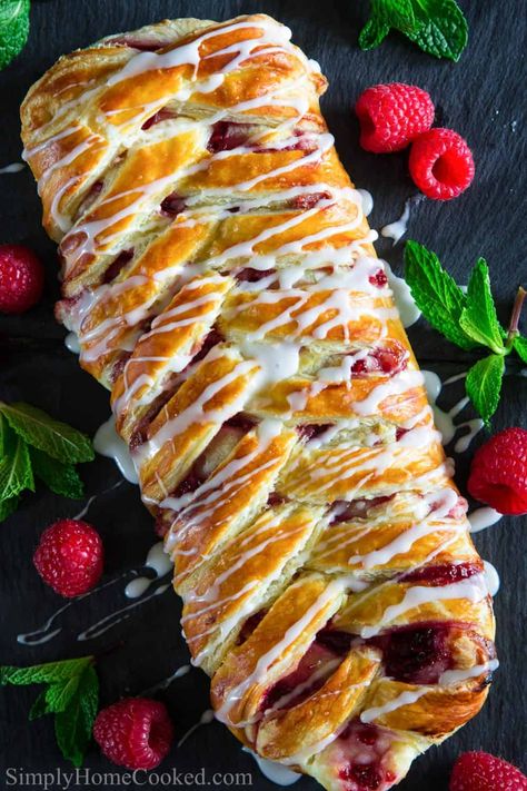 Easy Raspberry Cheese Danish Recipe Raspberry Danish Puff Pastries, Raspberry Danish Recipe, Danish Recipe Puff Pastry, Raspberry Cream Cheese Danish, Raspberry Danish, Homemade Danish, Puff Pastry Recipes Dessert, Danish Dessert, Cheese Danish Recipe