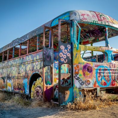 #thatNWbus - Magical Roadside Bus in Eastern Washington! Washington Nature, Eastern Washington, San Juan Islands, Olympic Peninsula, Tri Cities, Photography Games, Online Photography, Photography Gear, Puget Sound