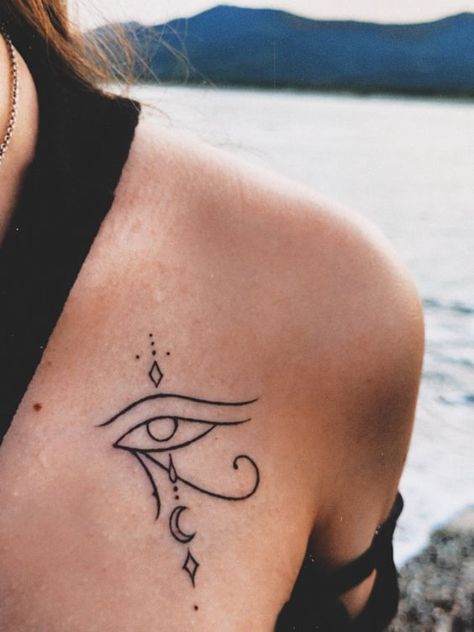 Eye of Horus Tattoo. - MELTBLOGS Egyptian Eye Tattoos, Horus Tattoo, Small Hand Tattoos, Classy Tattoos, Cute Tattoos For Women, Discreet Tattoos, Subtle Tattoos, Elegant Tattoos, Eye Tattoo