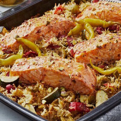 Moroccan Salmon, Salmon Tray Bake, Best Salmon Recipe, Delicious Salmon Recipes, Salmon Rice, Poke Bowls, Tray Bake Recipes, Dairy Free Breakfasts, Tray Bake