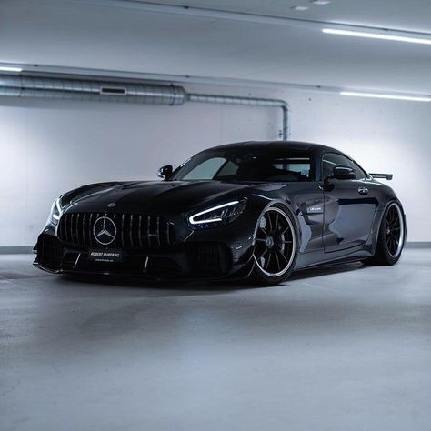 dark knight 😈 Amg Gtr, Mercedes Amg Gt R, Mercedes Benz Wallpaper, Lux Cars, Amg Gt, Mercedes Car, Mercedes Benz Cars, Benz Car, Super Luxury Cars