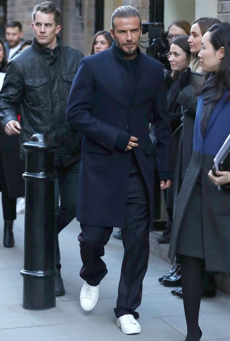 David Beckham Outfit, David Beckham Style Outfits, Daytime Outfits, David Williams, David Beckham Style, London Fashion Week Mens, Best Dressed Man, Winter Suit, Vacay Outfits