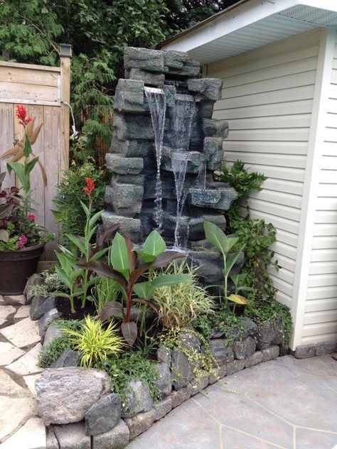 Fountain Garden Landscaping, Fountains Backyard Garden, Fountains Backyard Landscape, Small Fountains Outdoor, Yard Water Features, Cascading Water Feature, Backyard Water Fountains, Kolam Air, Taman Air