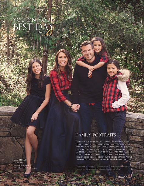 Natal, Family Of 4 Christmas Pictures, Family Photos Indoor, Family Christmas Pictures Outfits, Christmas Pictures Outfits, Family Portrait Outfits, Christmas Family Photoshoot, Family Christmas Outfits, Fall Family Photo Outfits