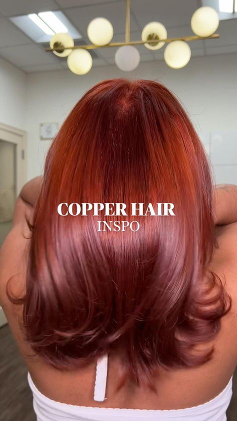 Ginger Hair Makeup Looks, Ginger And Red Hair Black Women, Short Copper Red Hair, Short Copper Hair With Bangs, Ginger Hair With Money Piece, Copper Hair Curly, Cool Hair Dye Ideas For Short Hair, Cool Tone Red Hair, Bright Ginger Hair