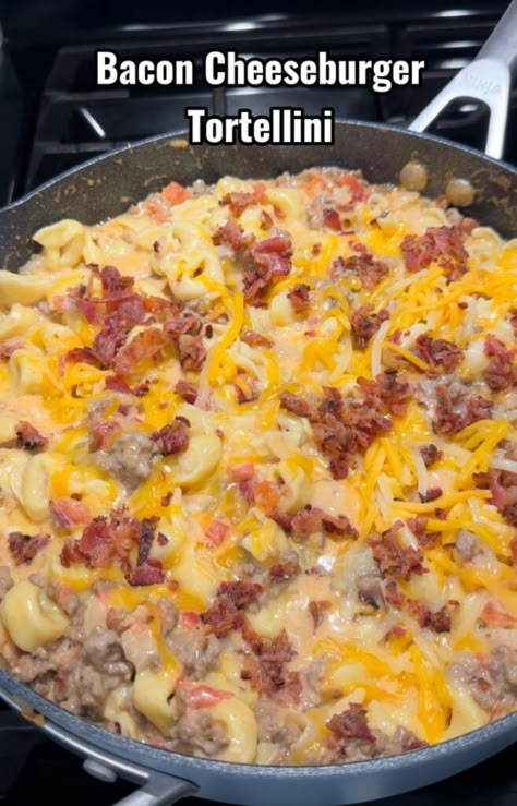 Hamburger And Tortellini Recipes, Hamburger Tortellini Recipes, Hamburger Tortellini, Cheeseburger Tortellini, Tortellini Recipes, Ground Beef Recipes For Dinner, Beef Casserole Recipes, Fast Dinners, Supper Ideas