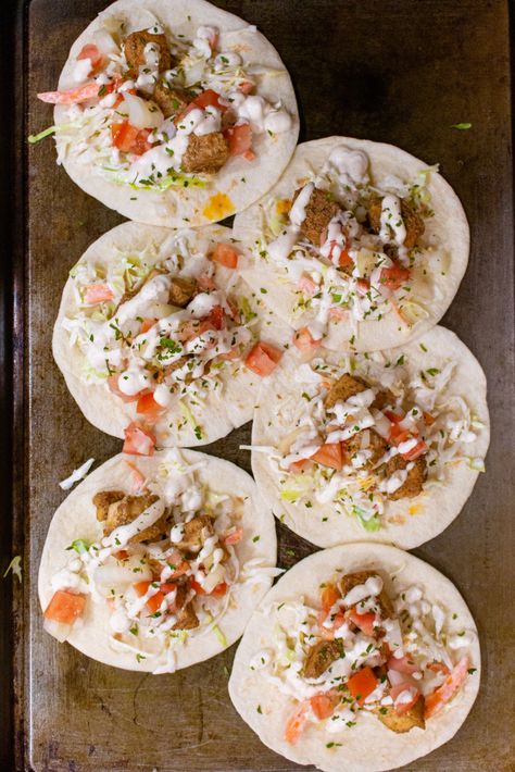 Maui Maui Fish Tacos Recipes, Fried Mahi Mahi Tacos, Mani Mahi Fish Tacos, Fish Street Tacos, Street Fish Tacos, Mahi Tacos Recipe, Mahi Mahi Tacos Recipe, Craw Fish, Mahi Tacos