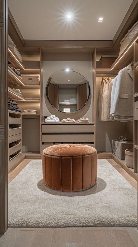 Walk In Closet Apartment, Luxury Closet Designs Master Suite, Closet Dressing Table, Master Dressing Room, Closet Minimalista, Walkin Closets Design, Small Dressing Rooms, Chic Closet, Dressing Design