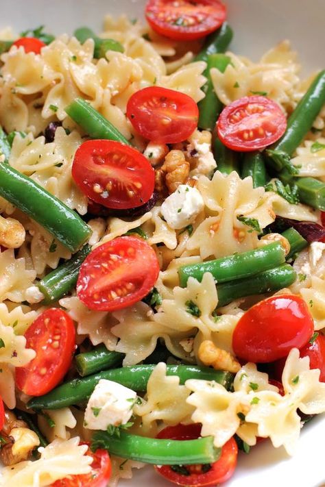 Green Beans And Cherry Tomatoes, Salad Feta, Pasta With Green Beans, Valley Kitchen, Beans And Tomatoes, Easy Pasta Dishes, Green Beans And Tomatoes, Pasta Primavera, Green Bean Casserole