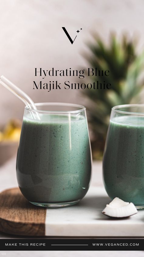 Kickstart your day with our revitalizing Blue Majik Smoothie! It's a powerhouse of health-boosting nutrients designed to give you the energy you need to conquer your day. Spoiler Alert: It tastes even better than the Augustinus Bader Smoothie. Discover the recipe in this pin! Blue Majik, Spirulina Smoothie, Augustinus Bader, Yummy Smoothie Recipes, Easy Drinks, Healthy Joints, Vegan Smoothies, For Glowing Skin, Smoothie Ingredients