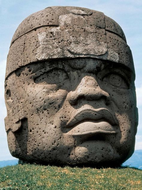 San Lorenzo Colossal Head, Olmec. San Lorenzo, Veracruz. 900 BC Olmec Art, Olmec Heads, Ancient Mexico, Maya Civilization, Mayan Art, Art Ancien, Tikal, Ancient Mysteries, Art Antique