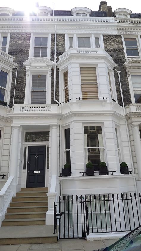 Mercury lived at 12 Stafford Terrace in Kensington, London, before moving into Garden Lodge Freddie Mercury House, Mary Austin Freddie Mercury, Mr Fahrenheit, Queen Drummer, Homes In London, Garden Lodge, Mary Austin, Freddy Mercury, Kensington London