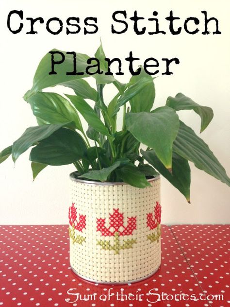 Recycled Planters, Plastic Bottle Planter, Upcycled Planter, Chair Planter, How To Make Coasters, Simple Cross Stitch, Diy Candy, Do It Yourself Projects, Free Cross Stitch