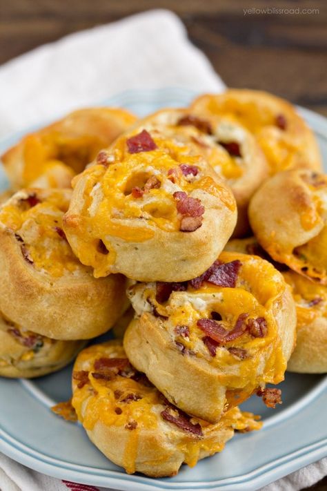 Yellow Bliss Road, Cheesy Bread, Bacon Cheddar, Bread Rolls, Cheddar Cheese, Cheddar, Appetizer, Bacon, Muffins