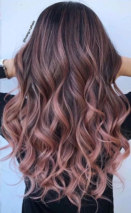 Hair Color Ideas For Brunettes Balayage, Rambut Brunette, Brunette Ombre, Gold Hair Colors, Hair Color Rose Gold, Brunette Balayage, Spring Hair Color, Brunette Balayage Hair, Pink Highlights