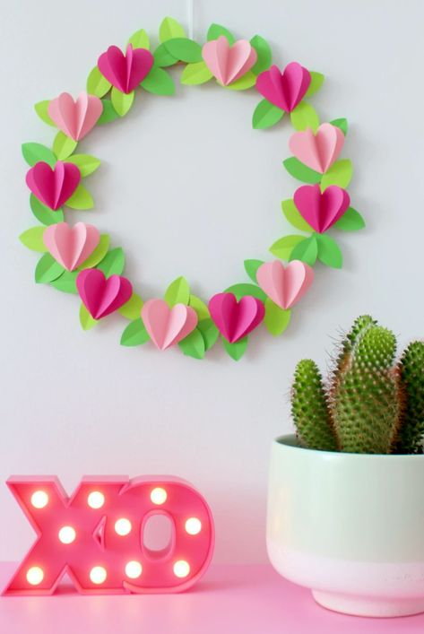 Diy Valentine's Day Decorations, Garland Backdrops, Pink 3d, Crafts For Adults, Paper Wreath, Diy Projects For Beginners, Diy Roses, How To Make Paper Flowers, 3d Heart