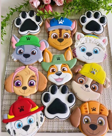 BRILLIANT COOKIERS 🍪 on Instagram: “Credit @silviacostacandydesigner #brilliantcookiers #pawpatrolcookies” 3rd Birthday Party For Boy, Paw Patrol Cookies, Thomas Birthday Parties, Paw Patrol Birthday Theme, Farm Cookies, Fox Farm, Cartoon Cookie, Cookies Decoradas, Paw Patrol Girl